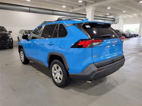 Used 2020 Toyota RAV4 LE image 13