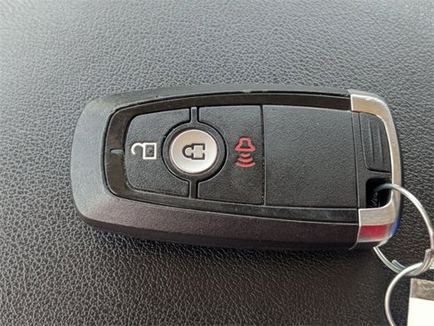 Used 2024 Ford Edge SEL image 32