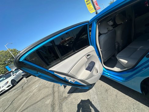 Used 2010 Honda Insight EX image 12
