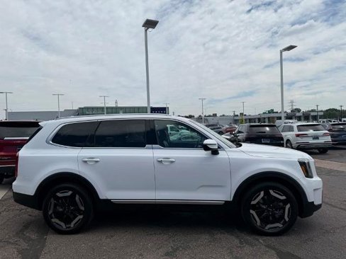 Used 2023 Kia Telluride S image 8