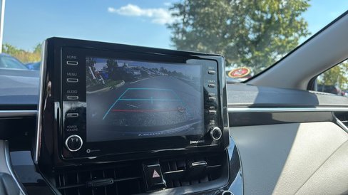 Used 2021 Toyota Corolla LE image 22