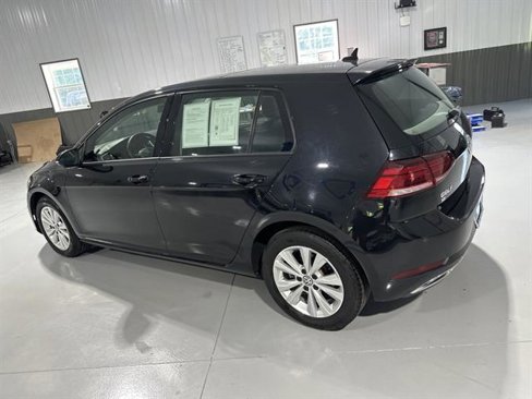 Used 2019 Volkswagen Golf SE image 5