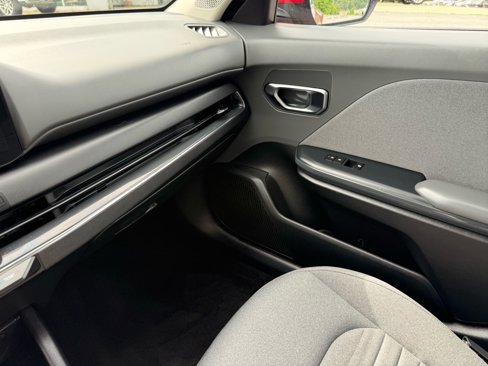 Used 2025 Kia K4 EX image 13