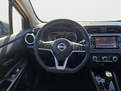 Used 2023 Nissan Versa SV image 11