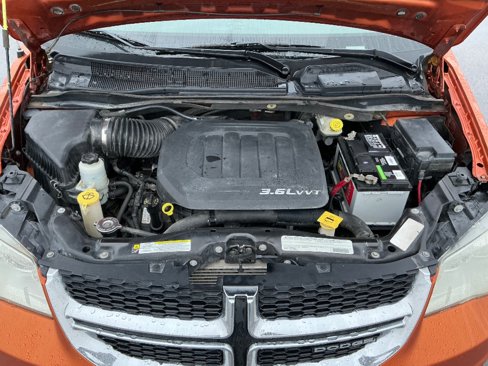 Used 2011 Dodge Grand Caravan Crew image 30