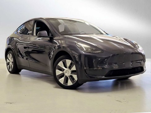 Used 2024 Tesla Model Y Long Range image 1