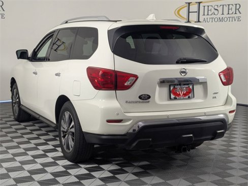Used 2020 Nissan Pathfinder SL image 5