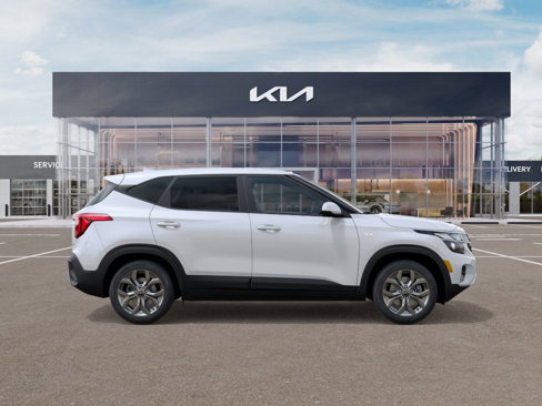 New 2025 Kia Seltos LX image 7