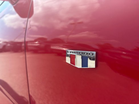 Used 2021 Chevrolet Camaro LT image 7