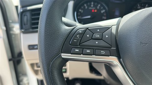 Used 2018 Nissan Rogue Sport SV image 19