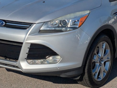Used 2016 Ford Escape Titanium w/ Equipment Group 301A image 2