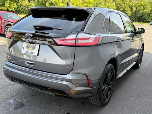 Certified 2022 Ford Edge ST-Line w/ Cold Weather Package image 6