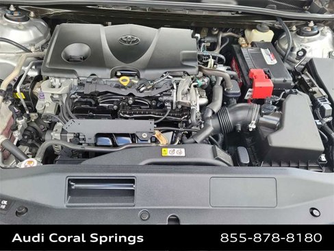 Used 2018 Toyota Camry SE image 9