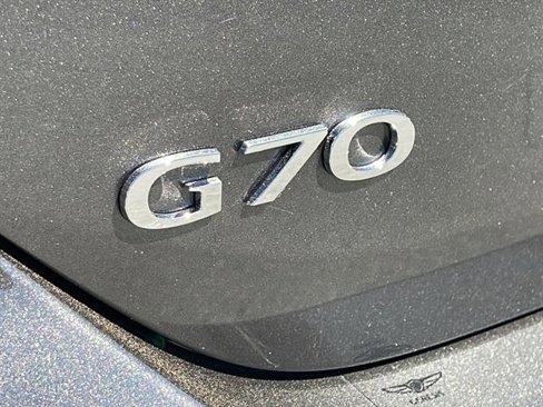 Used 2025 Genesis G70 2.5T image 28