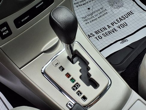 Used 2013 Toyota Corolla LE image 19