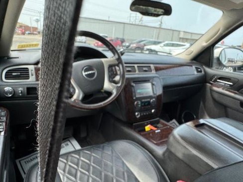 Used 2014 GMC Yukon Denali image 30