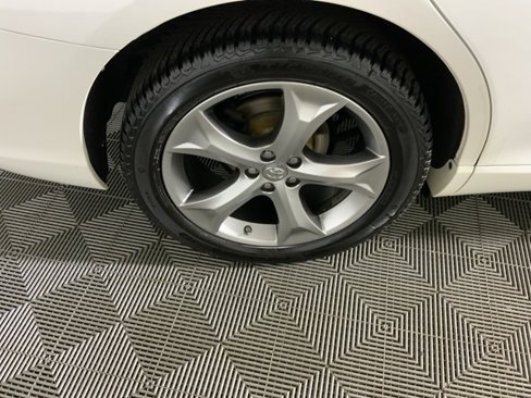 Used 2015 Toyota Venza XLE image 19
