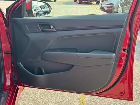 Used 2019 Hyundai Elantra Sport w/ Cargo Package image 13
