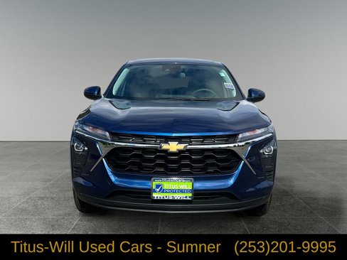 Used 2024 Chevrolet Trax LS w/ LS Convenience Package image 2