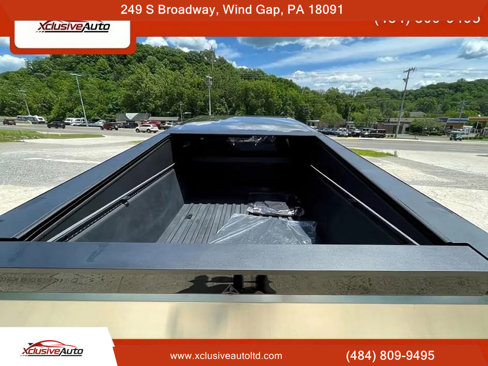Used 2024 Tesla Cybertruck AWD Crew Cab image 25