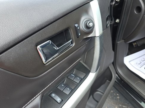 Used 2013 Ford Edge SE image 11