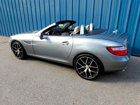 Used 2013 Mercedes-Benz SLK 250 image 3