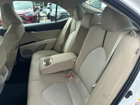 Used 2019 Toyota Camry LE image 38