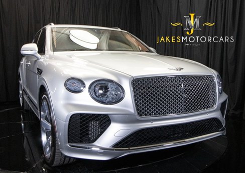 Used 2023 Bentley Bentayga Plug-In Hybrid image 23