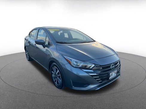 Used 2023 Nissan Versa SV image 1
