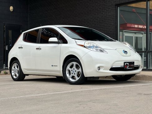 Used 2013 Nissan Leaf SV image 10