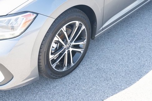 Certified 2023 Volkswagen Jetta Sport image 10