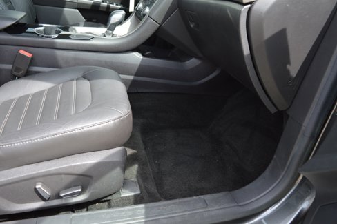Used 2015 Ford Fusion SE w/ Equipment Group 202A image 21