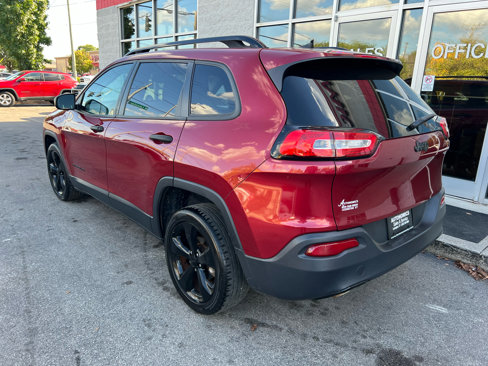 Used 2017 Jeep Cherokee Sport image 5