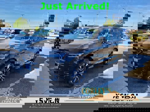 Certified 2025 Volvo XC60 B5 Plus image 1