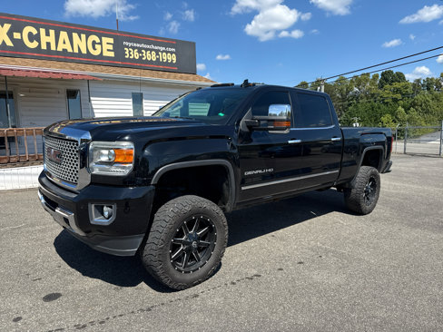 Used 2016 GMC Sierra 2500 Denali w/ Duramax Plus Package image 2