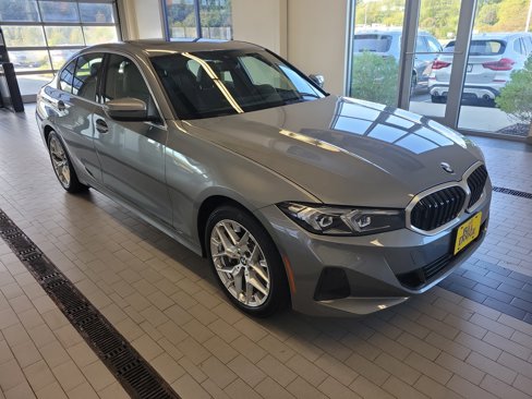 Used 2025 BMW 330i xDrive Sedan image 3