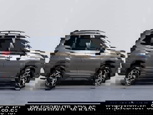 Used 2022 Subaru Forester Premium image 2