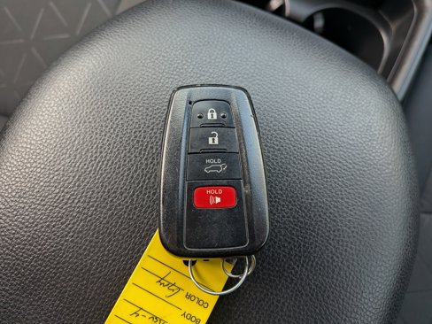 Used 2021 Toyota RAV4 XLE image 37