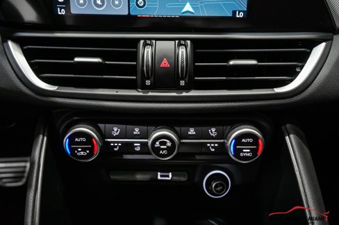 Used 2022 Alfa Romeo Giulia Veloce image 73