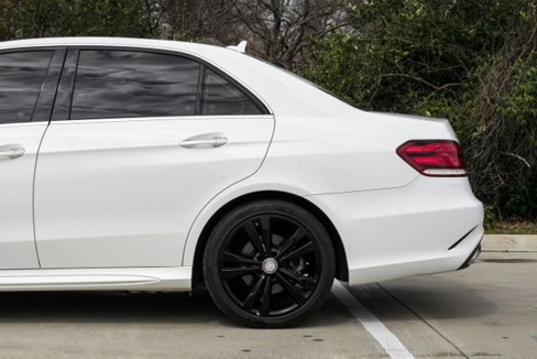 Used 2016 Mercedes-Benz E 350 Sedan w/ Premium Package image 17