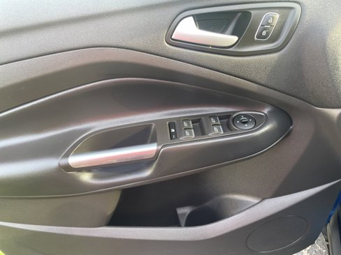 Used 2019 Ford Escape SEL image 18