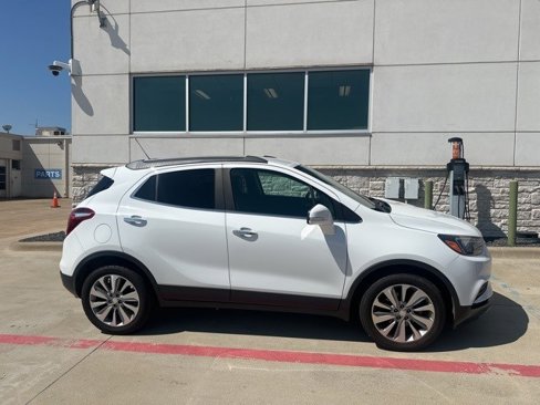 Used 2018 Buick Encore Preferred image 4