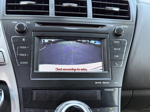 Used 2013 Toyota Prius V Five image 28
