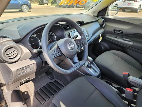 Certified 2025 Nissan Kicks Play S image 13