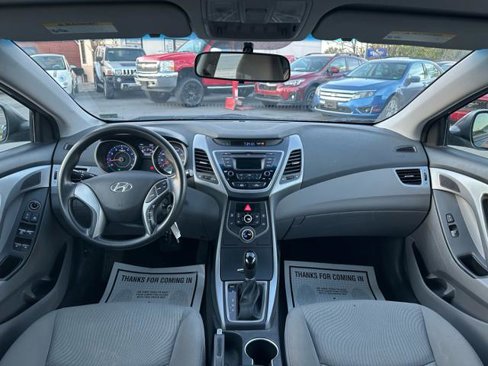 Used 2014 Hyundai Elantra SE image 20