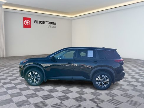 Used 2022 Nissan Rogue SV image 10