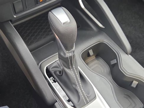 Used 2025 Nissan Frontier SV image 17
