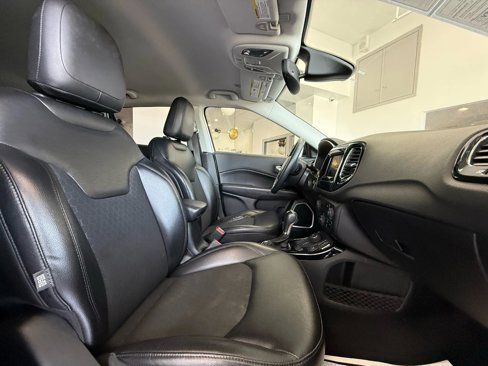 Used 2018 Jeep Compass Latitude w/ Popular Equipment Group image 18