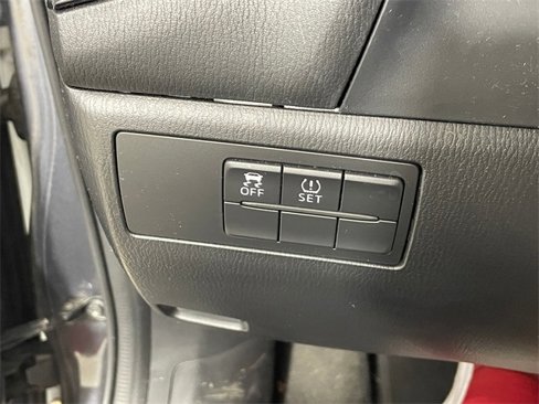 Used 2014 MAZDA MAZDA3 i Sport image 11