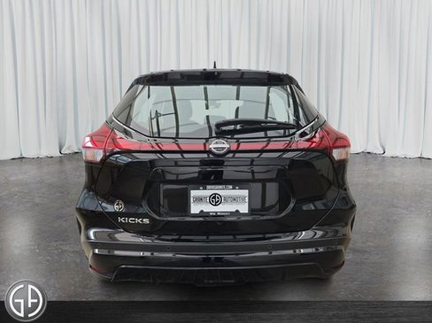 Used 2023 Nissan Kicks S image 6